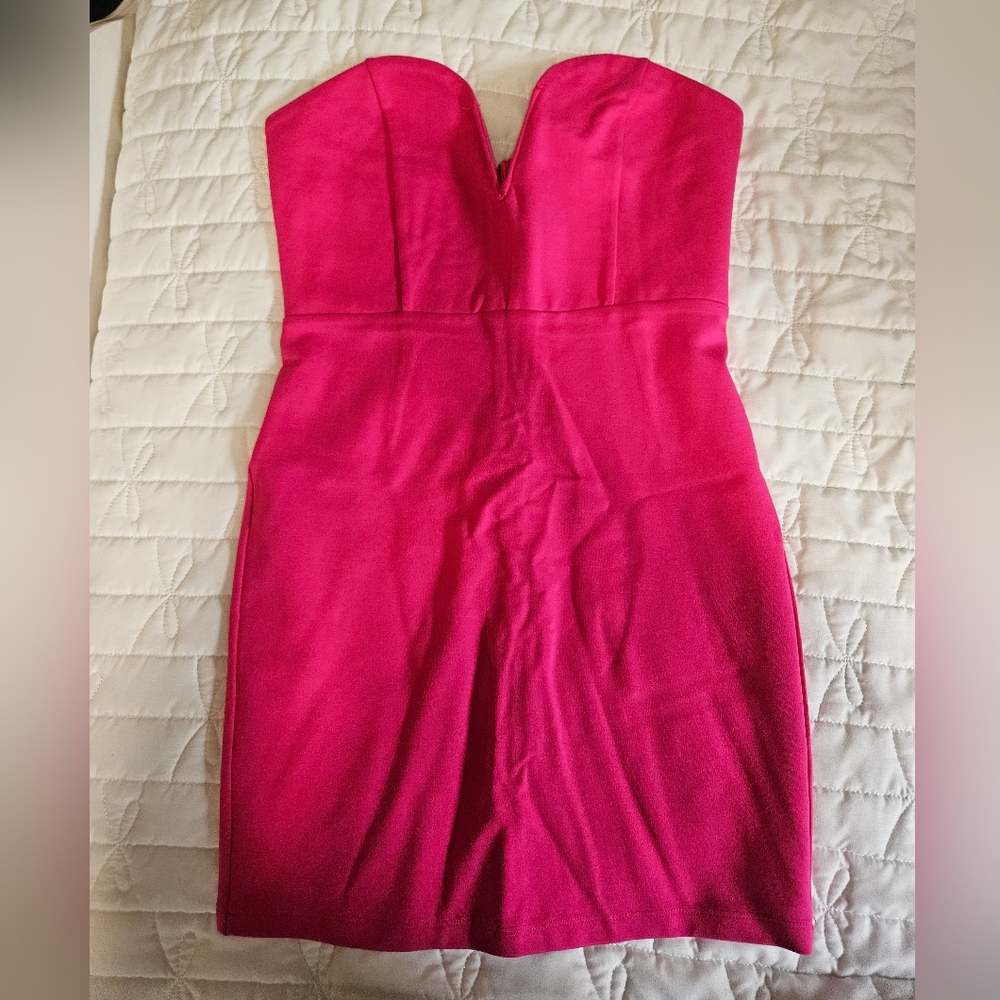 NEW M Pink Strapless Dress